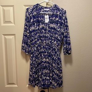 Lush V-neck dress. 3/4 sleeves. Purple/blush. Size- Large
